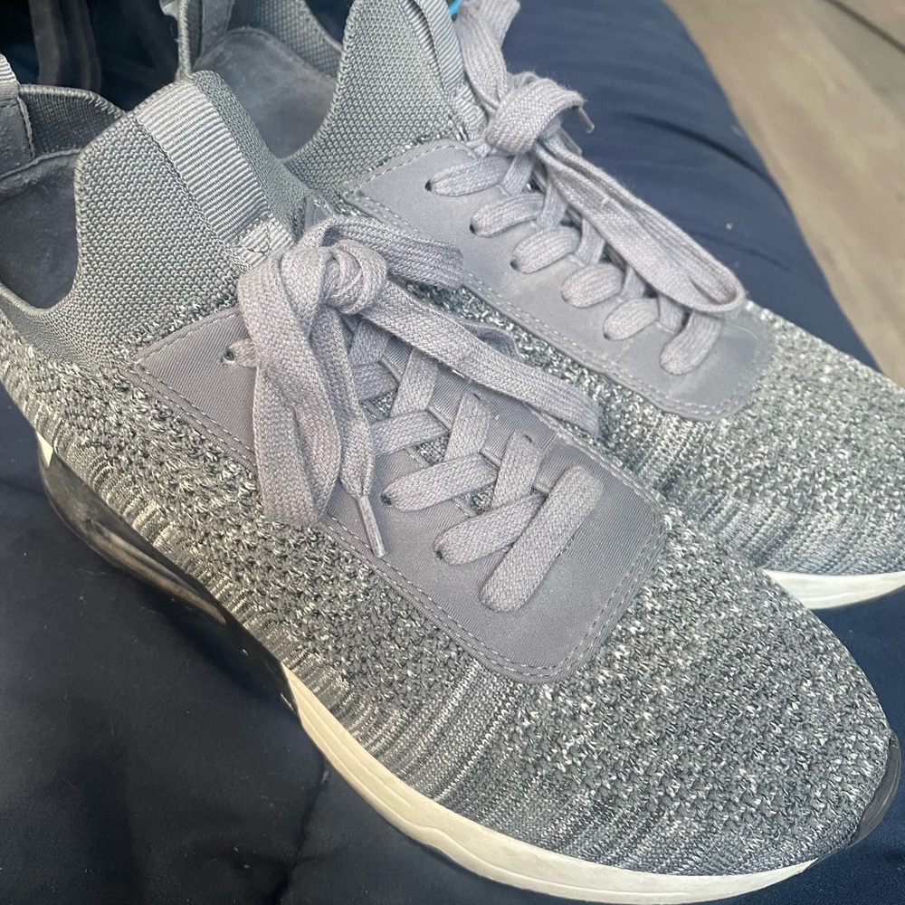 GUNMETAL Lavelle Sneaker Lace Up Size 8.0M